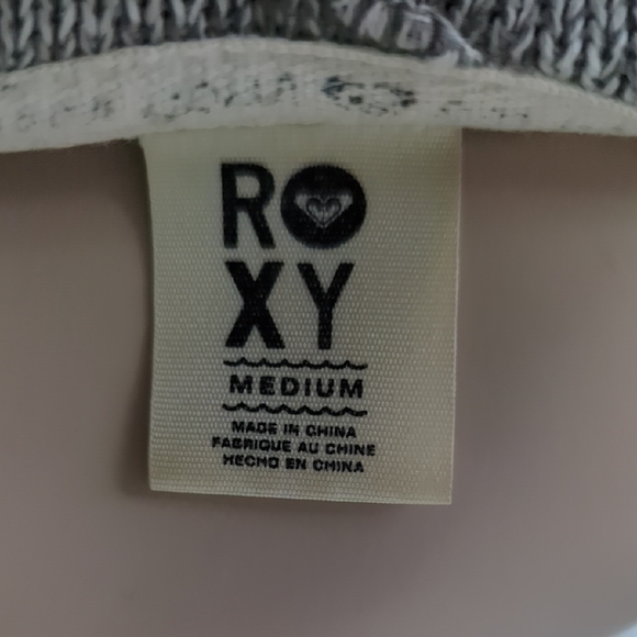 Roxy Gray and White Long Sleeve Top - Picture 5 of 13